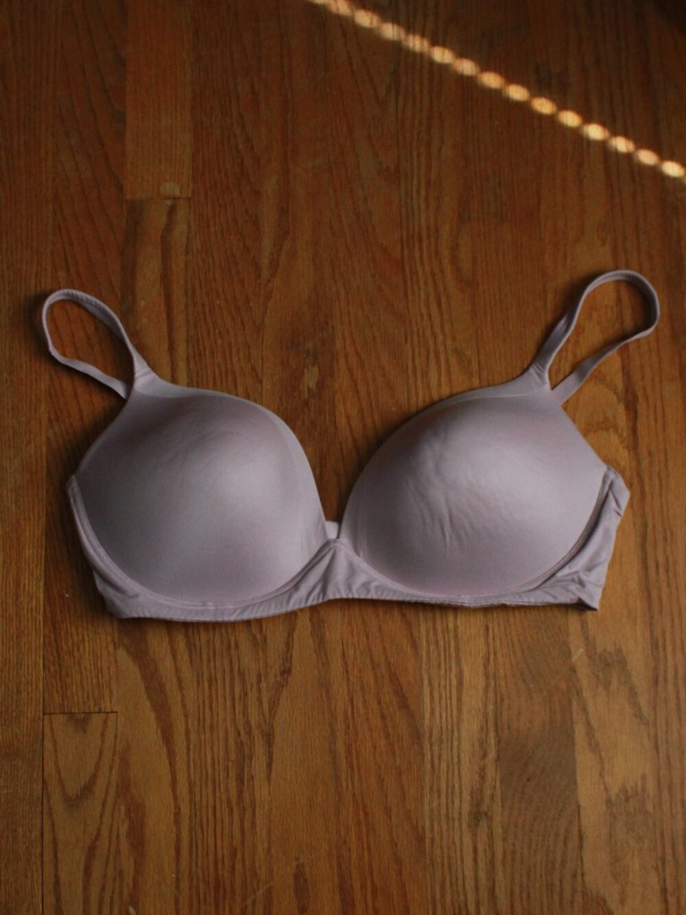 Victoria's Secret "Body by Victoria" No Wire Bra
